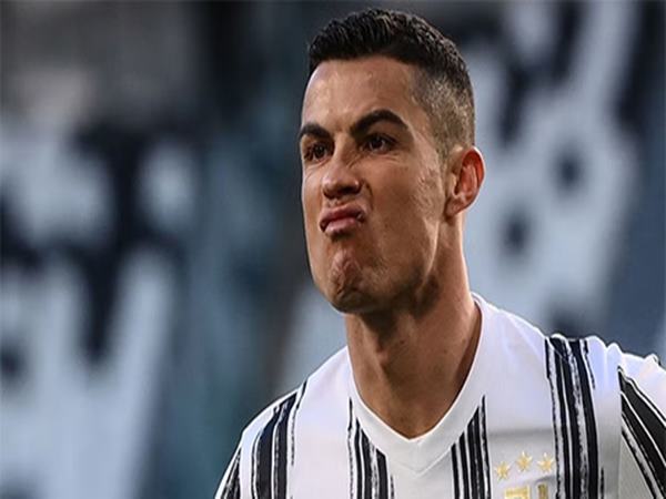 Bóng đá Ý 8/12: Ronaldo kiện Juventus chưa trả tiền