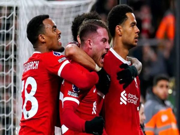 Bóng đá Anh 22/2: Liverpool ngược dòng giữ vững ngôi đầu