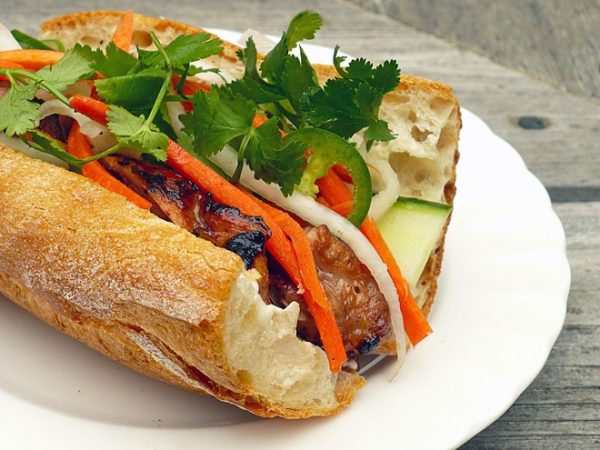 Nằm mơ thấy ăn bánh mì