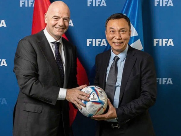BĐVN Nam Định nhận thư chúc mừng từ Chủ tịch FIFA