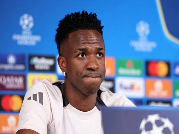 Sự nghiệp bóng đá của Vinicius như thế nào?
