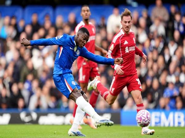 Tin Chelsea: Moises Caicedo ghi siêu phẩm hạ gục Liverpool