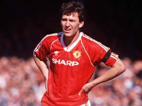 Đội trưởng MU qua các thời kỳ: Quá khứ tới hiện tại