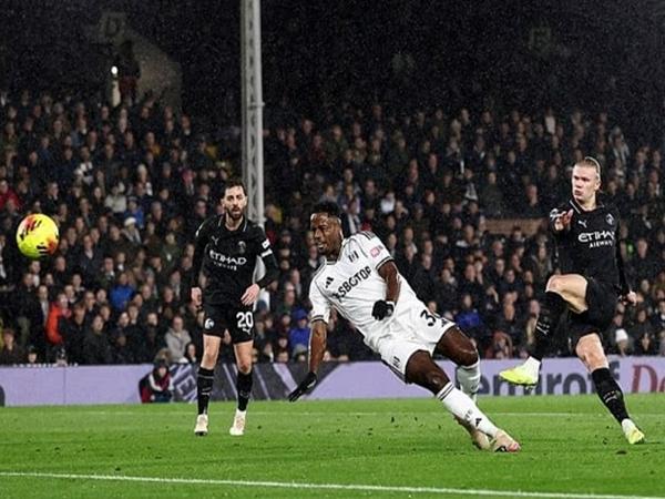 Tin Man City: Suýt đánh rơi chiến thắng trước Fulham