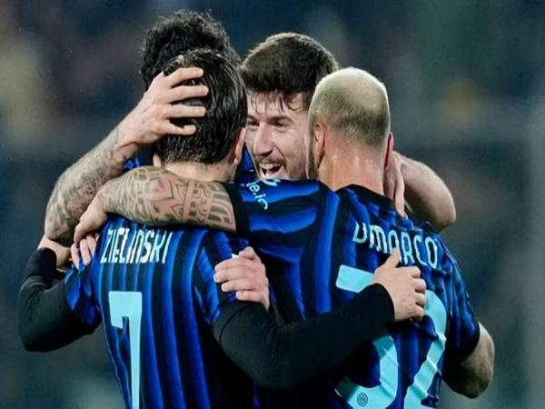 Tin Inter Milan: Zielinski lập siêu phẩm sút xa ấn tượng